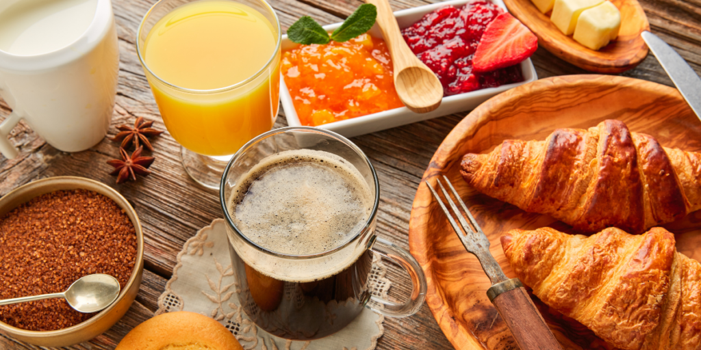 Petit déjeuner continental
