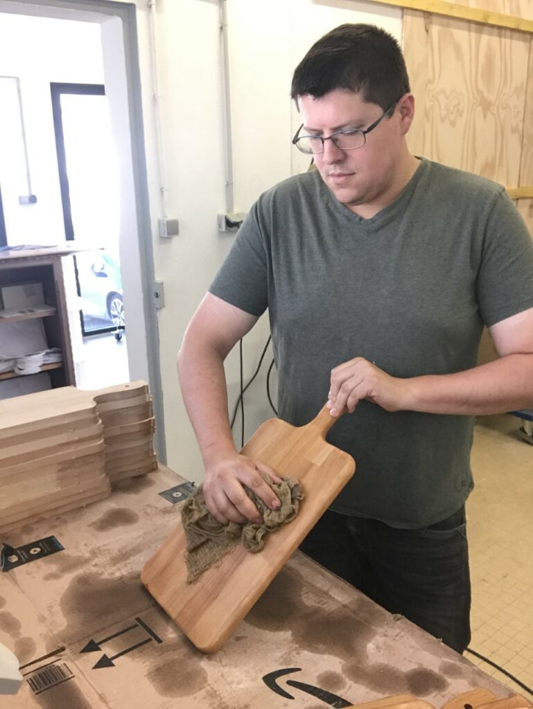 Fabrication planche à découper en bois 