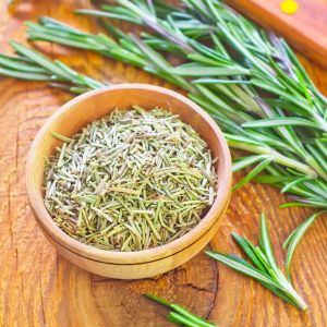 Herbes aromatiques : 5 astuces pour les déshydrater !