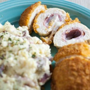 Cordon bleu de volaille et sa purée de pommes de terre