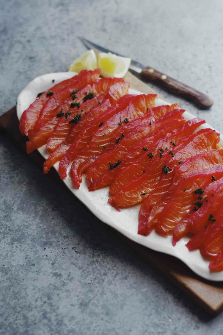 Gravlax de saumon à la betterave