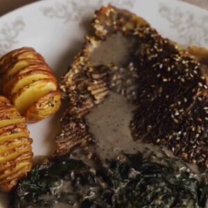 Ailes de raie, sauce sésame et pommes de terre hasselback