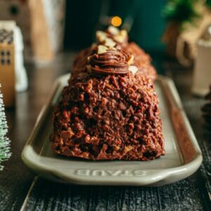 Bûche de Noël roulée sans gluten au chocolat et aux noix