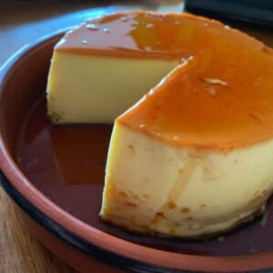 Crème caramel renversée