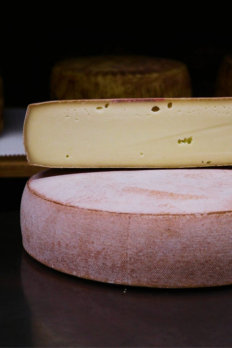 Tout savoir sur la Raclette de Savoie IGP