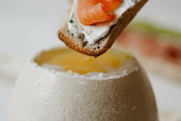 Oeuf d'autruche à la coque