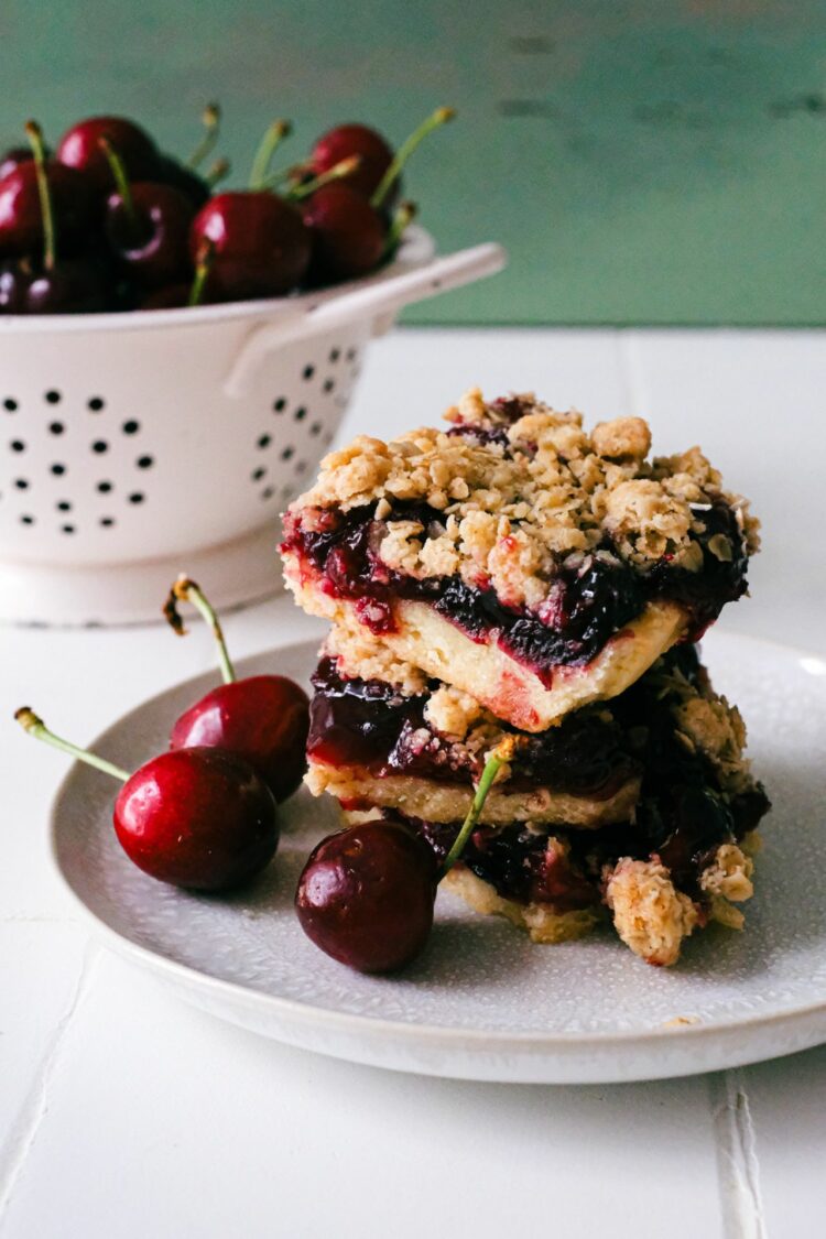 Carrés crumble aux cerises