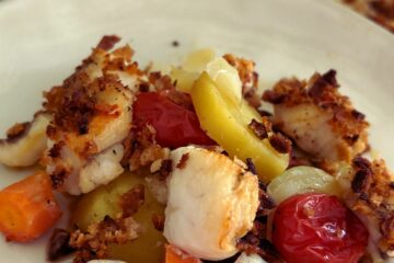Lotte au four, légumes et croûte de pain à l'ail de Julie