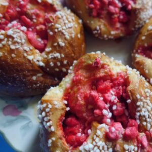 Brioche aux pralines roses