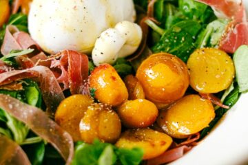Salade de mirabelles rôties et mâche