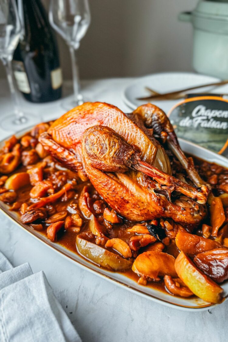 Chapon de faisan aux pommes et châtaignes au cidre