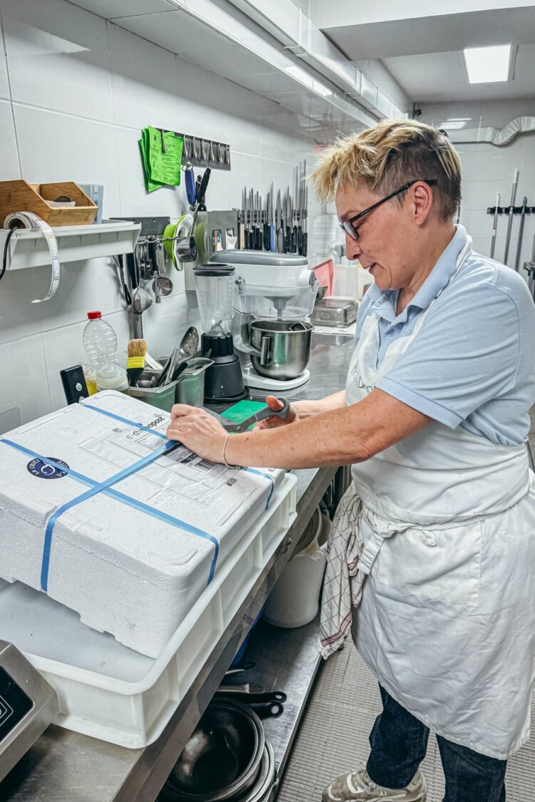 De la ferme à l'assiette, comprendre le rôle clé de la logistique dans le circuit court