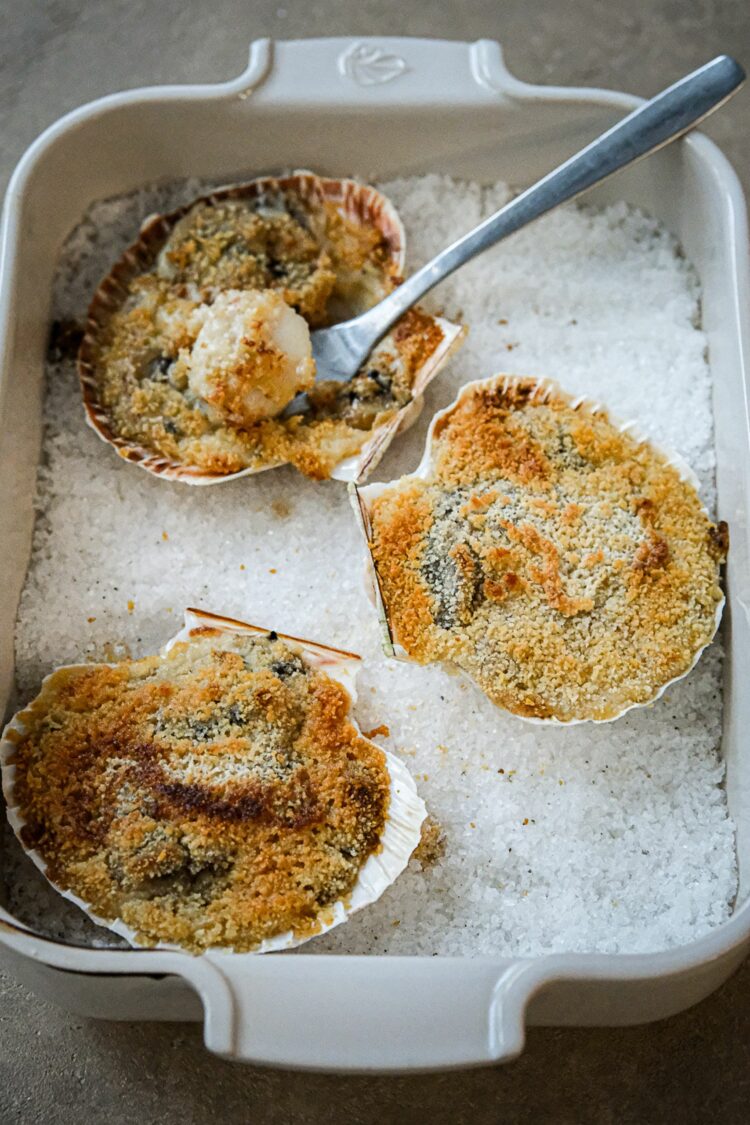 Coquilles Saint-Jacques gratinées au four