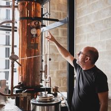 Bouilleur de cru, un métier de tradition qui révèle le goût du fruit