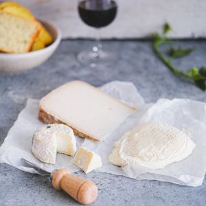 Le top 5 des fromages de chèvre artisanaux à découvrir absolument