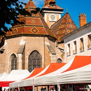 Le marché de Louhans : une immersion gourmande au cœur de la Bresse