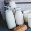 Lait cru, pasteurisé, microfiltré : quelles sont les différences ?
