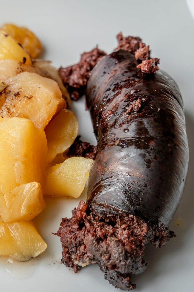 Boudin noir aux pommes, quand le terroir s'invite à table