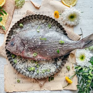 Comment préparer et cuire une dorade entière ?