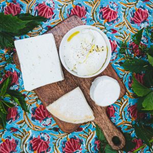 Quel fromage choisir pour une salade d'été ?