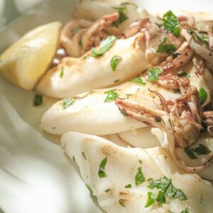 Encornets en persillade à la plancha