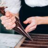 Chocolatier, un métier où la gourmandise devient un savoir-faire