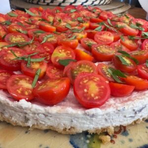 Cheesecake salé sans cuisson aux tomates cerises