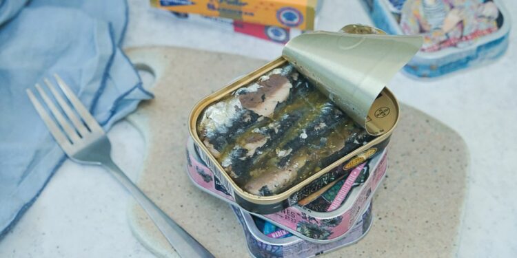 La sardine en boîte se faire rare : pourquoi la pénurie touche aussi les petits prix ?